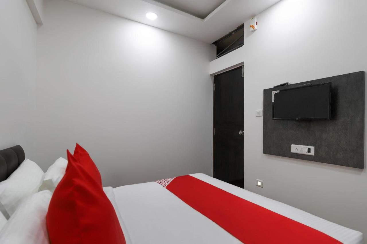 Oyo 40139 Hotel Peradiot Ahmedabad Luaran gambar