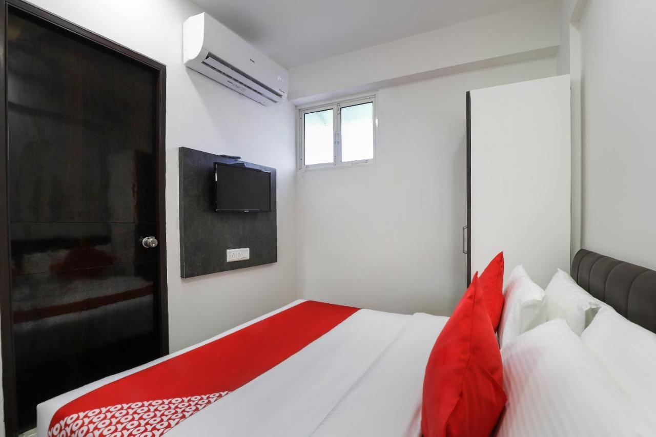 Oyo 40139 Hotel Peradiot Ahmedabad Luaran gambar