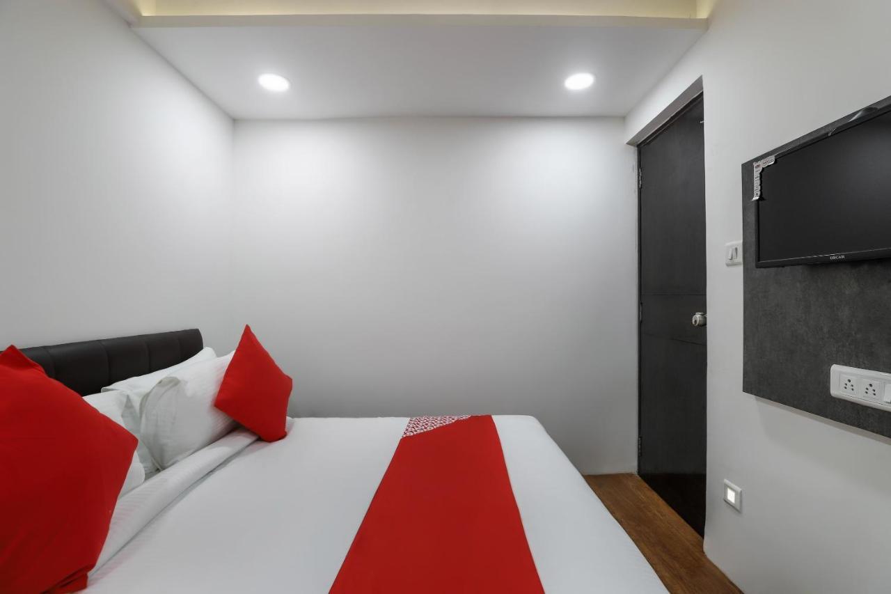Oyo 40139 Hotel Peradiot Ahmedabad Luaran gambar